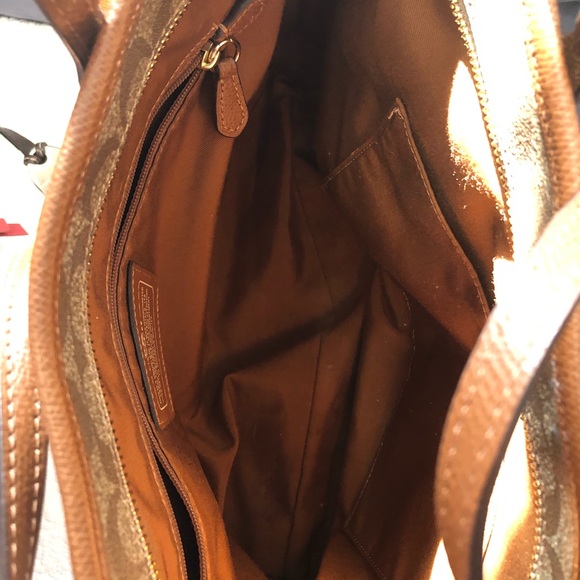 Coach signature tote. - Picture 1 of 3
